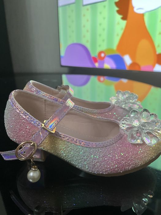 Туфельки нарядные