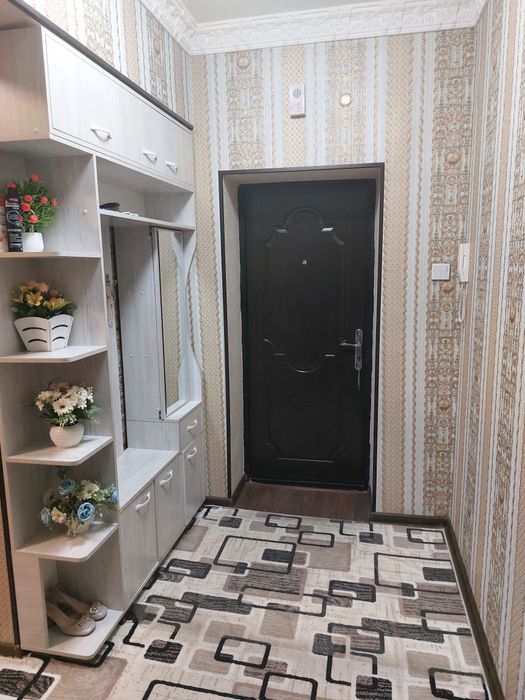 Янги хаёт туманида 3/4 хона қилинган уй срочна сотилади.