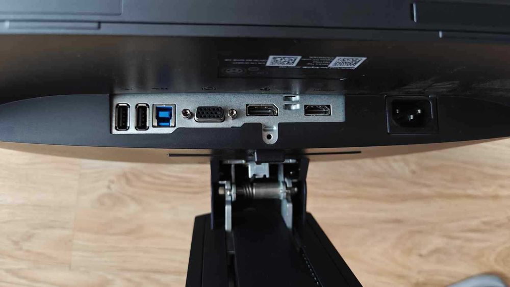 Monitor Dell LED IPS 23.8" P2417H FHD 4xUSB, HD8MI, DisplayPort, Pivot