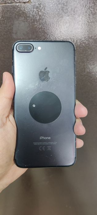 Продам Айфон 7 plus