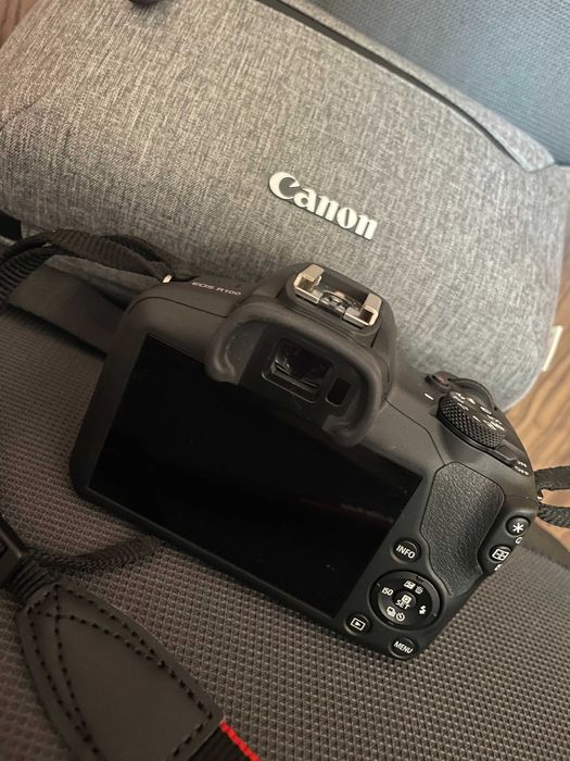 Canon EOS R100 + обектив 18-45mm + чанта + карта памет - с гаранция