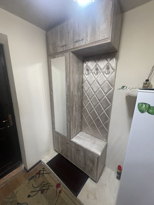 Продаю Шкаф для прихожке хорошем состаяний