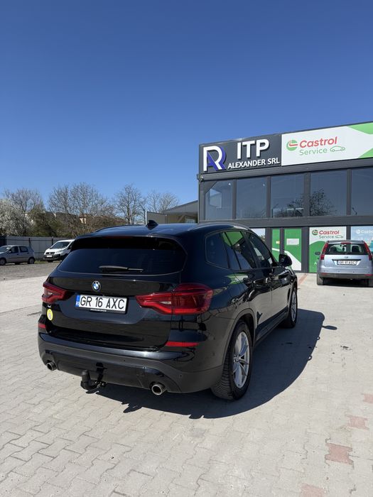 BMW X3 G01 2.0d 150 cp Sdrive camere 360 carlig full led