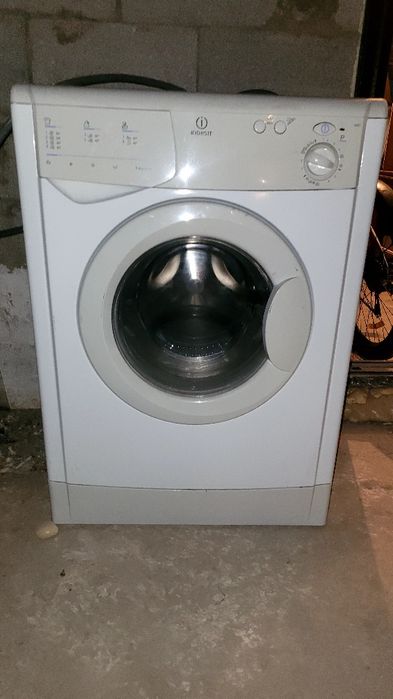 Стиральная машина Indesit