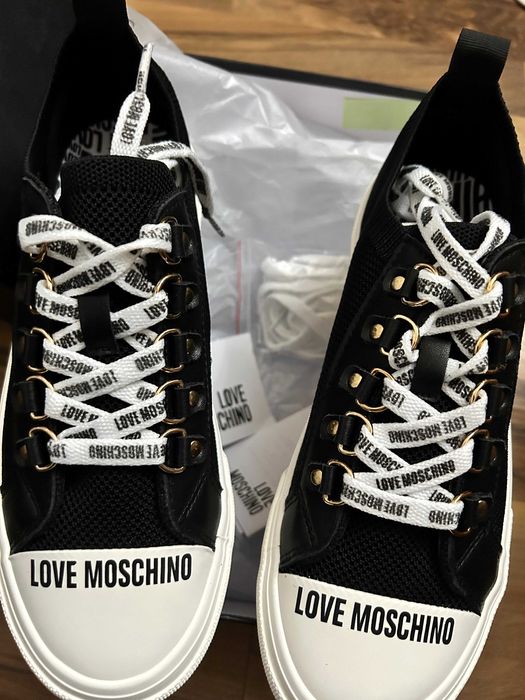 Teniși scurti, marimea 38, Love Moschino