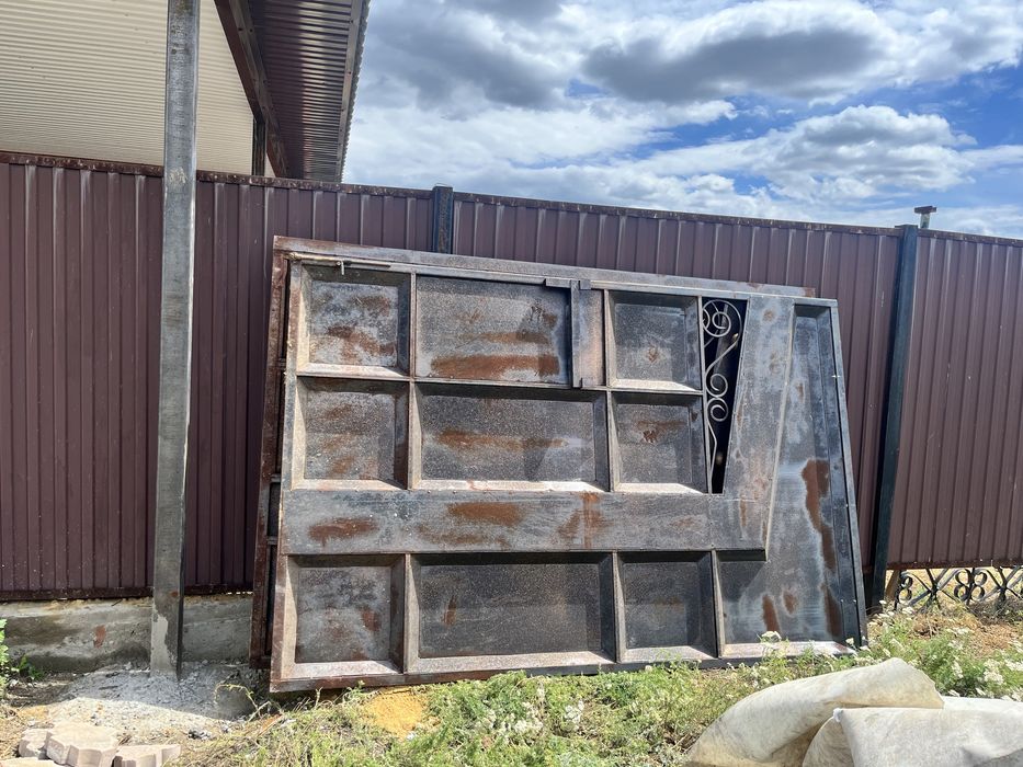 Продам ворота с калиткой!