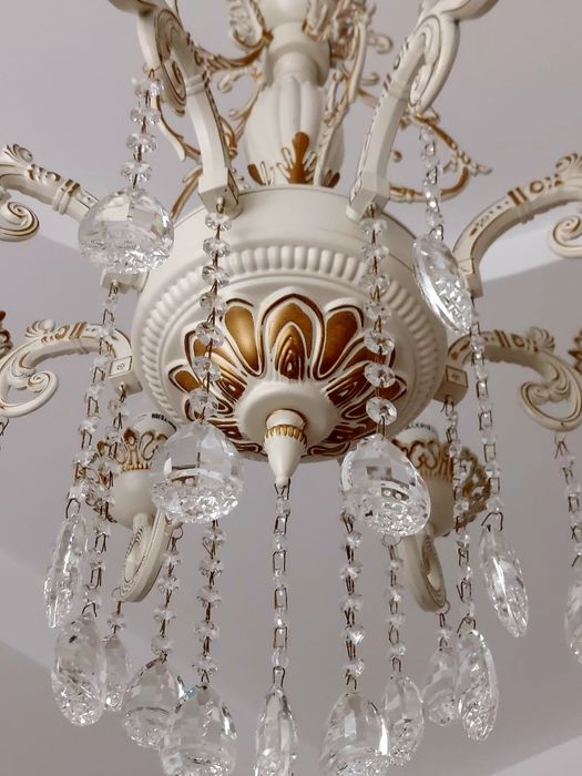 Люстра хрустальная в идеальном состоянии