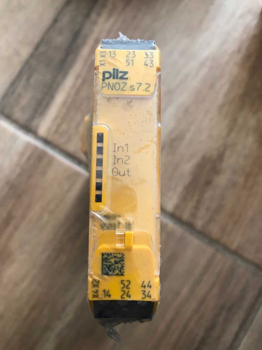 Pilz PNOZ s7.2 24V dc Safety Relay – 750177