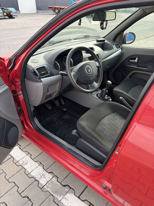 Renault Symbol  An: 2010