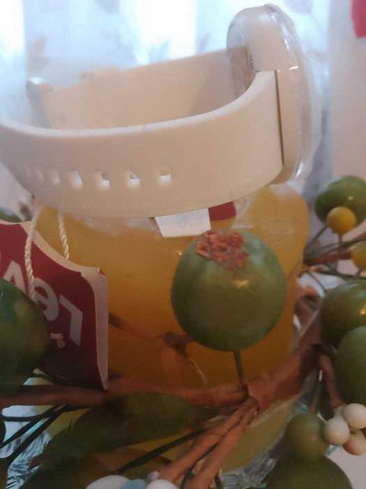 Levis  чисто нов дамски часовник с кристали Swarovski