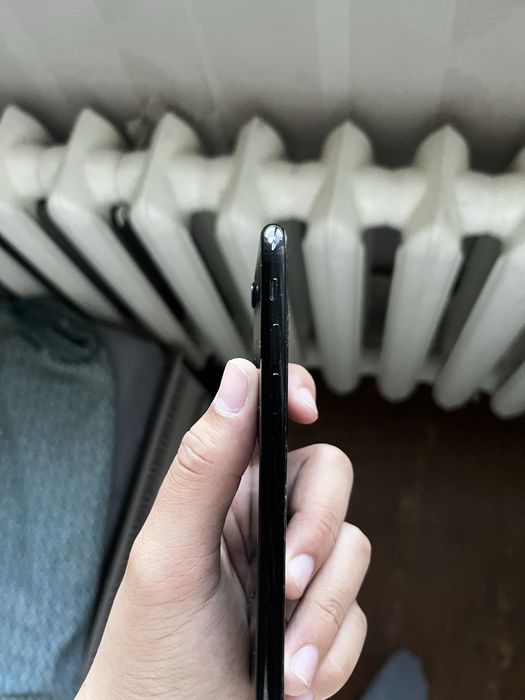 Продам IPhone 7 заблокированый