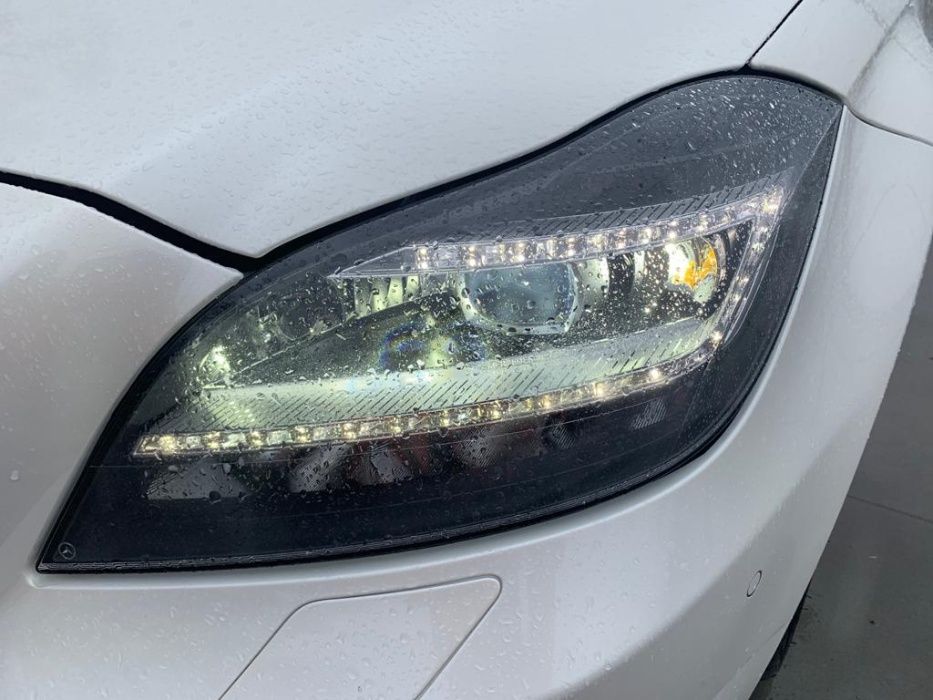 Dezmembrez mercedes cls w218/cls 350 4matic/bara fata amg/faruri ils/