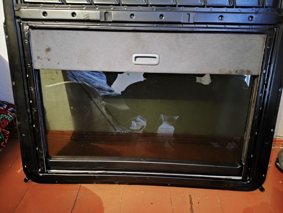 Люк Мерседес 140 / 210