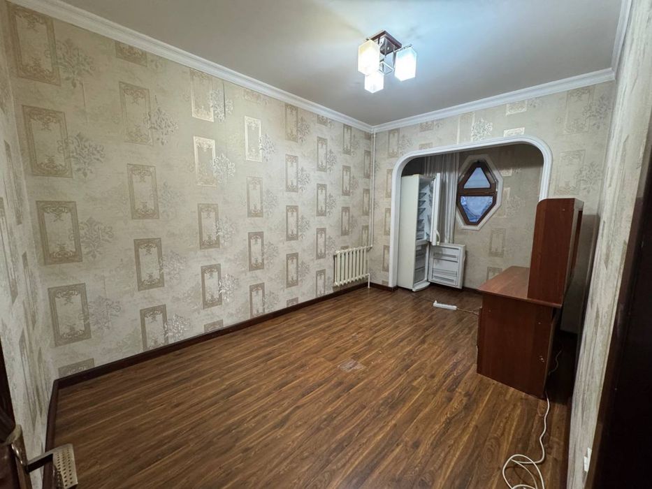 Госпитальный Базар 5/7/9 улучшенка 4 спальни