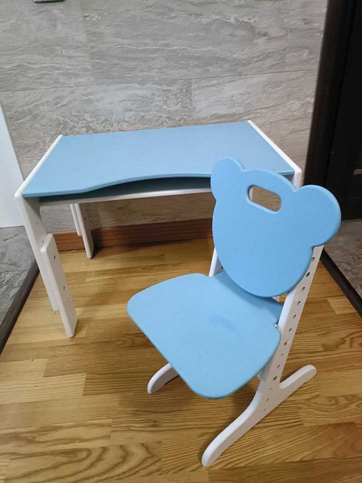 Детский стол и стул растущие