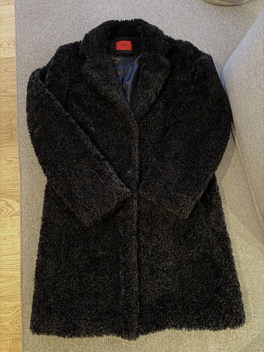 Черно палто HUGO