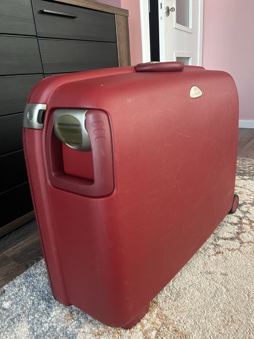 Твърд куфар Samsonite