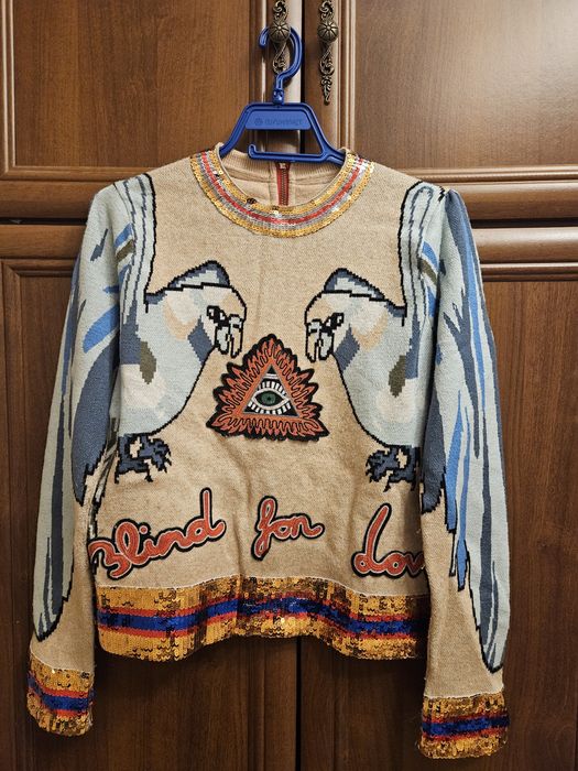 Красива дамска блуза