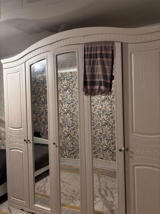 Продам спальный гарнитур