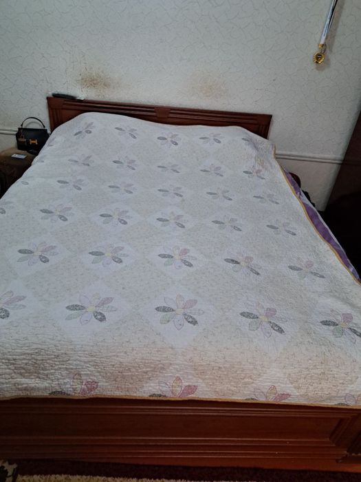 Спальный гарнитур и стенка в гостиную