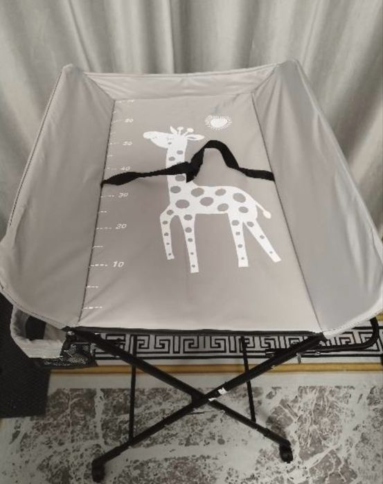 Пеленальный столик новый