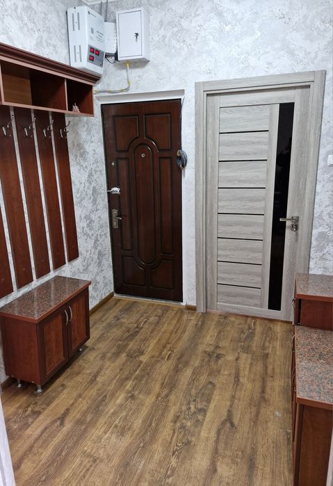 Сдаётся  4 х комнатная квартира