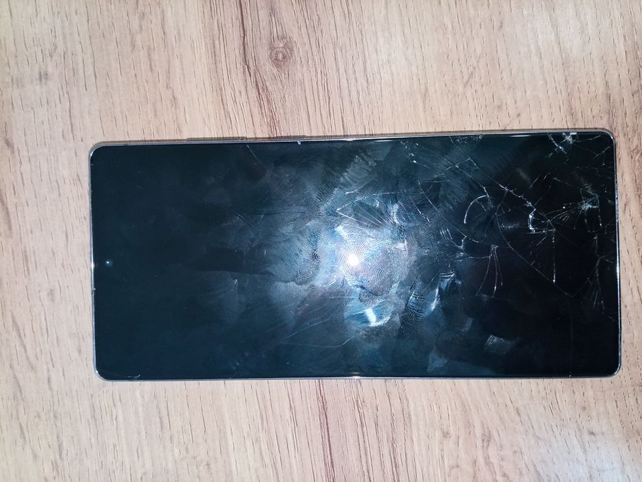 Samsung note 20 в хорошом состояние