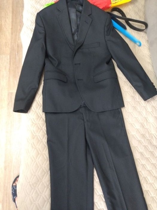 Продается детский костюм для школы