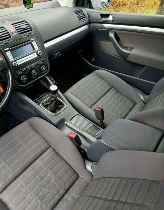 Vând VW Golf 5 !! 1.4 Mpi !!