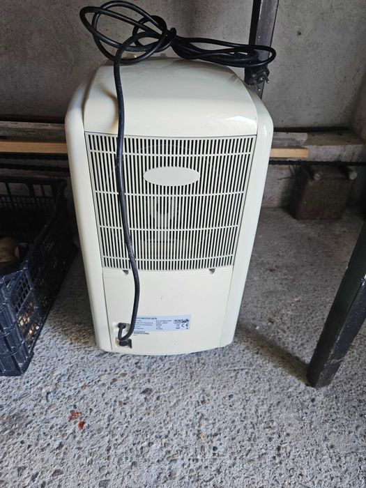 Vand dezumidificator electric.
