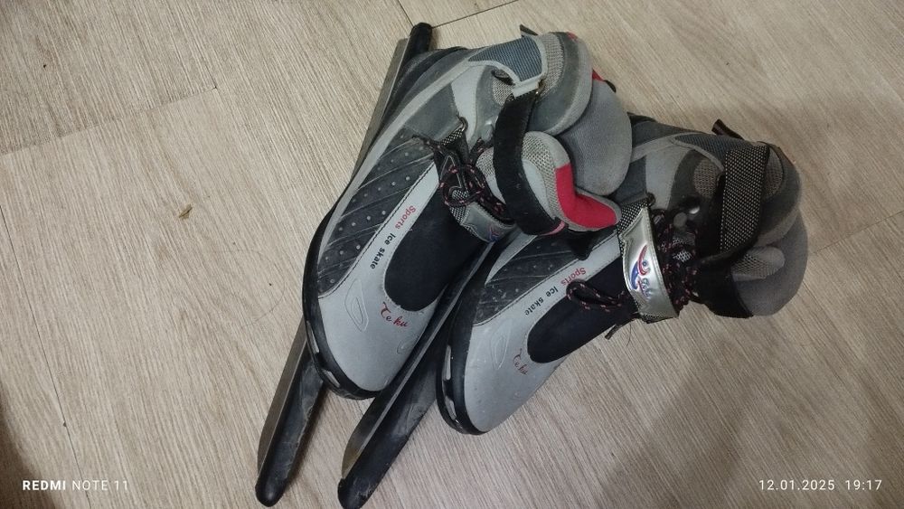 Коньки 43-44 размера