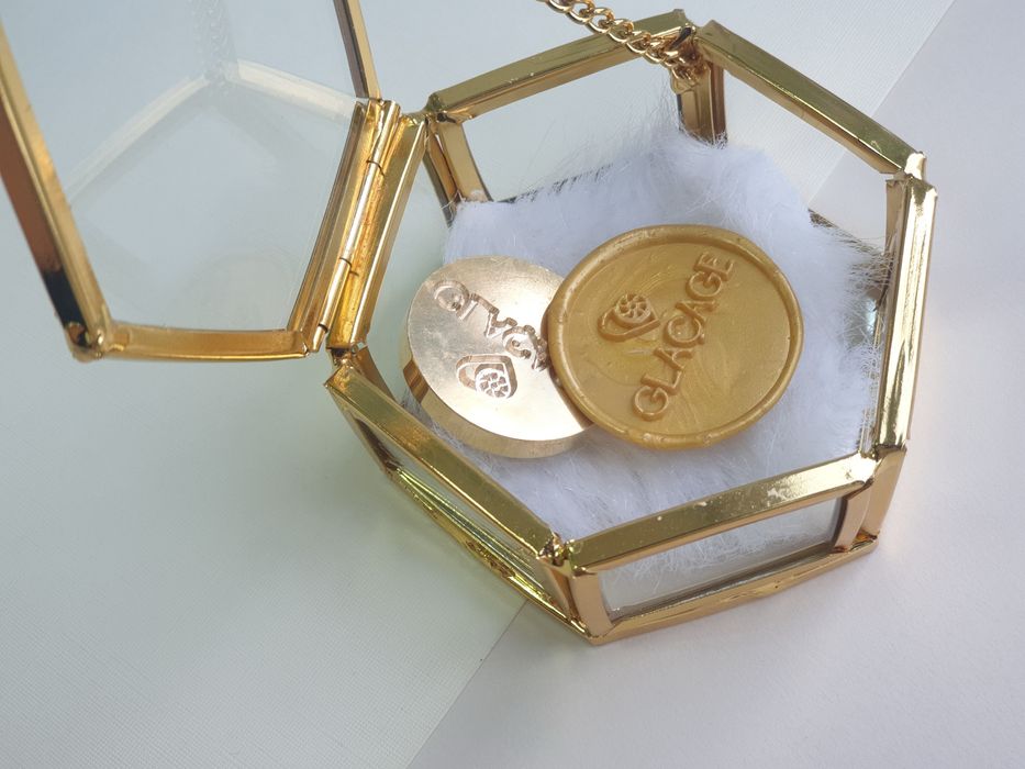 Изготовление клише с вашими инициалами