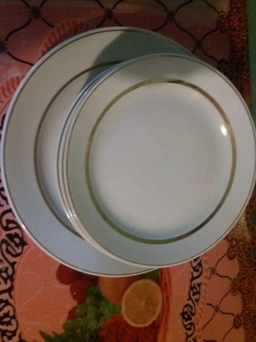 Продам тарелки D=20см.