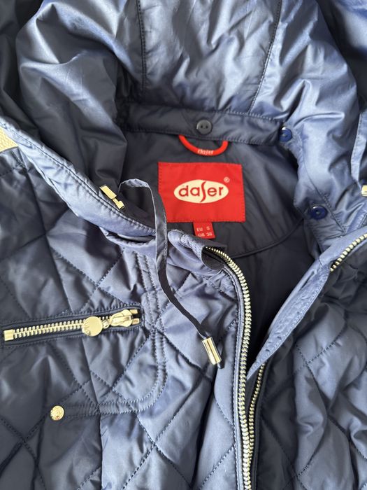 Продам весенний куртку пальто