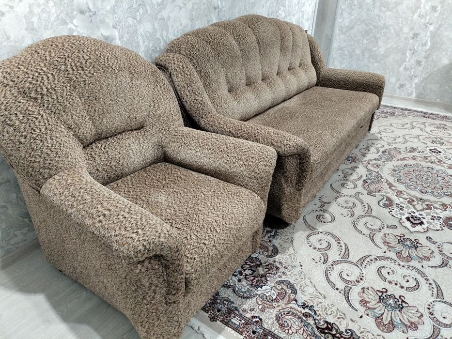 Продам стенку и диван