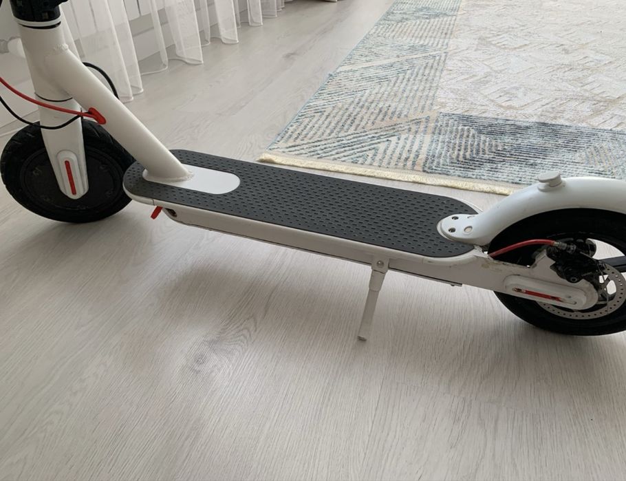 Электросамокат Xiaomi M365