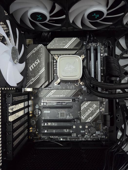 Vand Pc gaming fara placa video