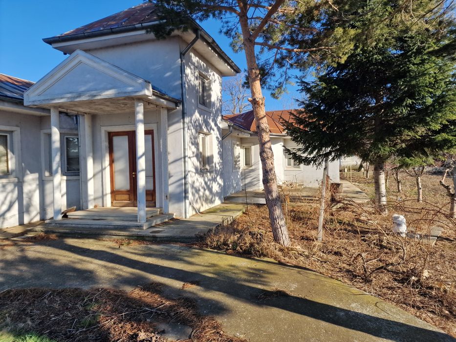 Vand casa in comuna Ghidigeni