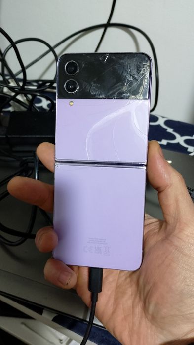 Samsung Galaxy z4 flip defect