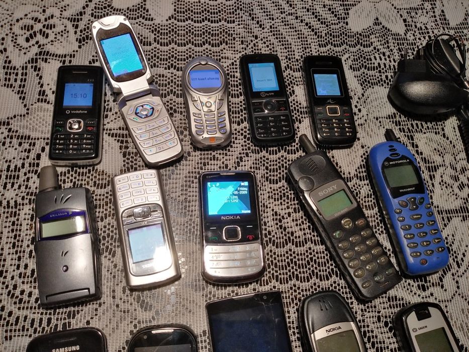 Стари телефони Nokia и други