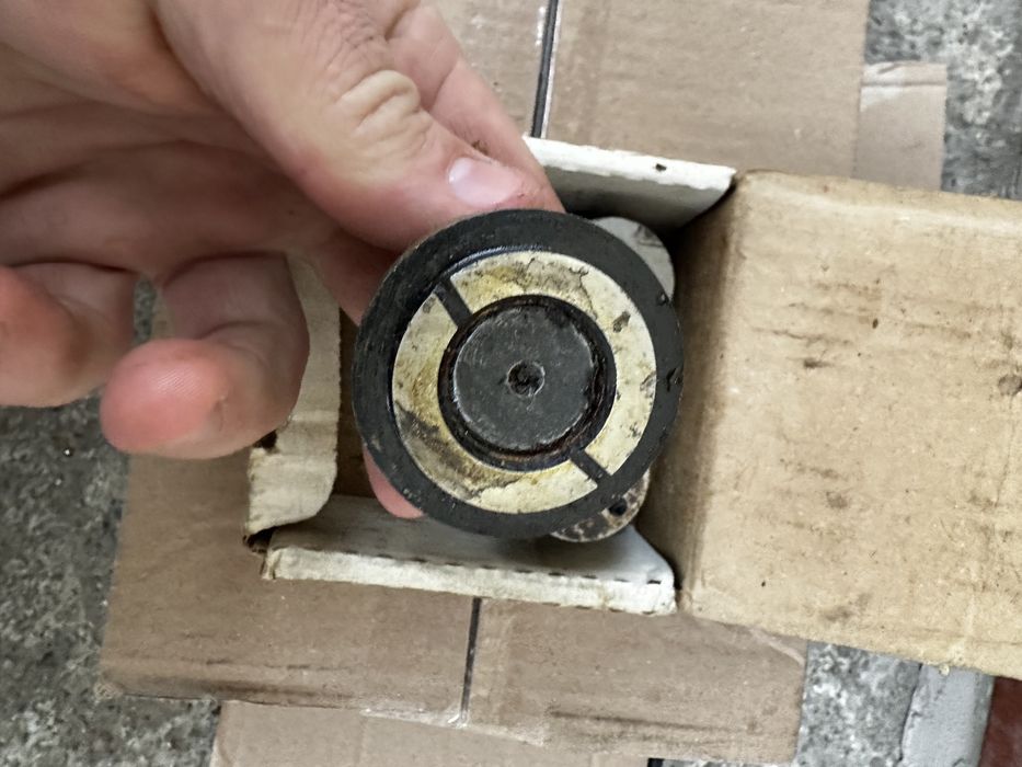 Set pivoti ARO L25 benzină, IMS