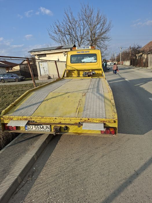 Renault mascott autoplatforma