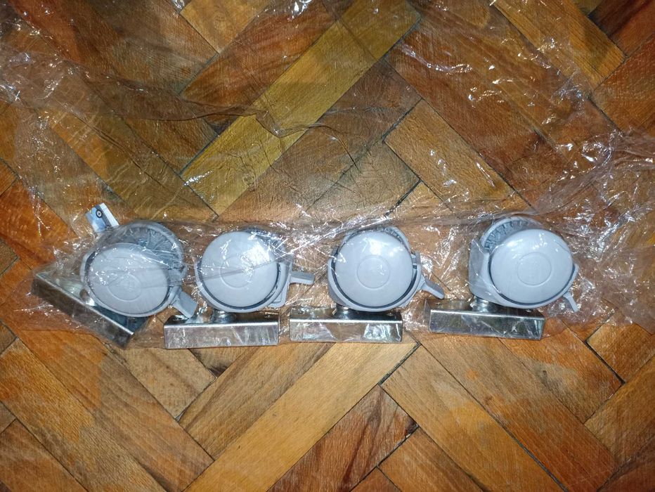 Колелца за мебели