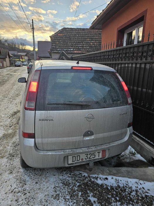 Vând Opel Meriva