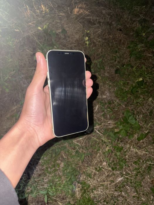 Продам Айфон 12 за 110к