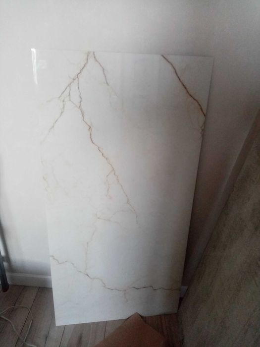 Кафель продаётся