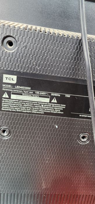 Телевизор TCL LED40D3000