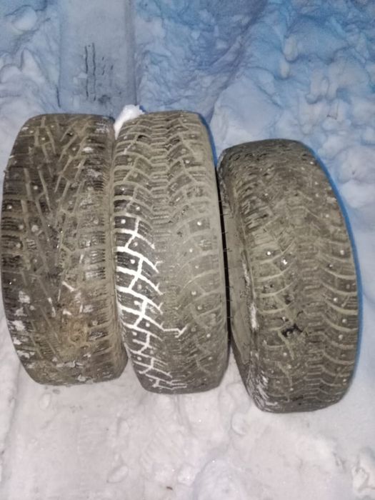 Продам 3 колеса в сборе от Мэрсэдэса и 2 от ВАЗ