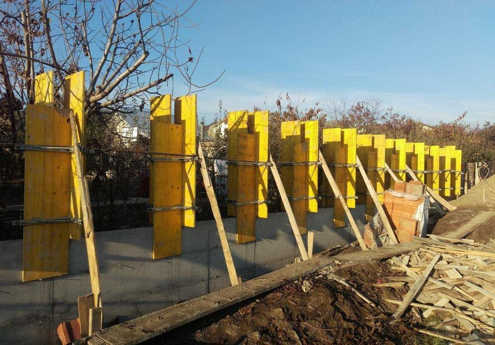 Construim garduri din panouri stil jaluzele, sipca metalica, tabla BCA