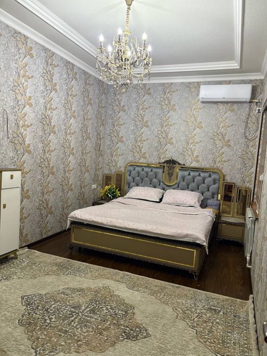 Зангиота район Эркин курилишда уй сотилади..